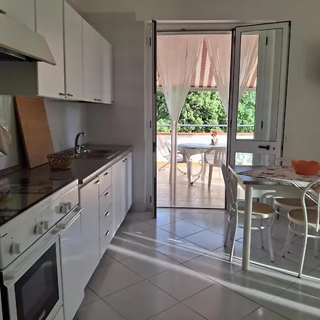 Angelo Apartment